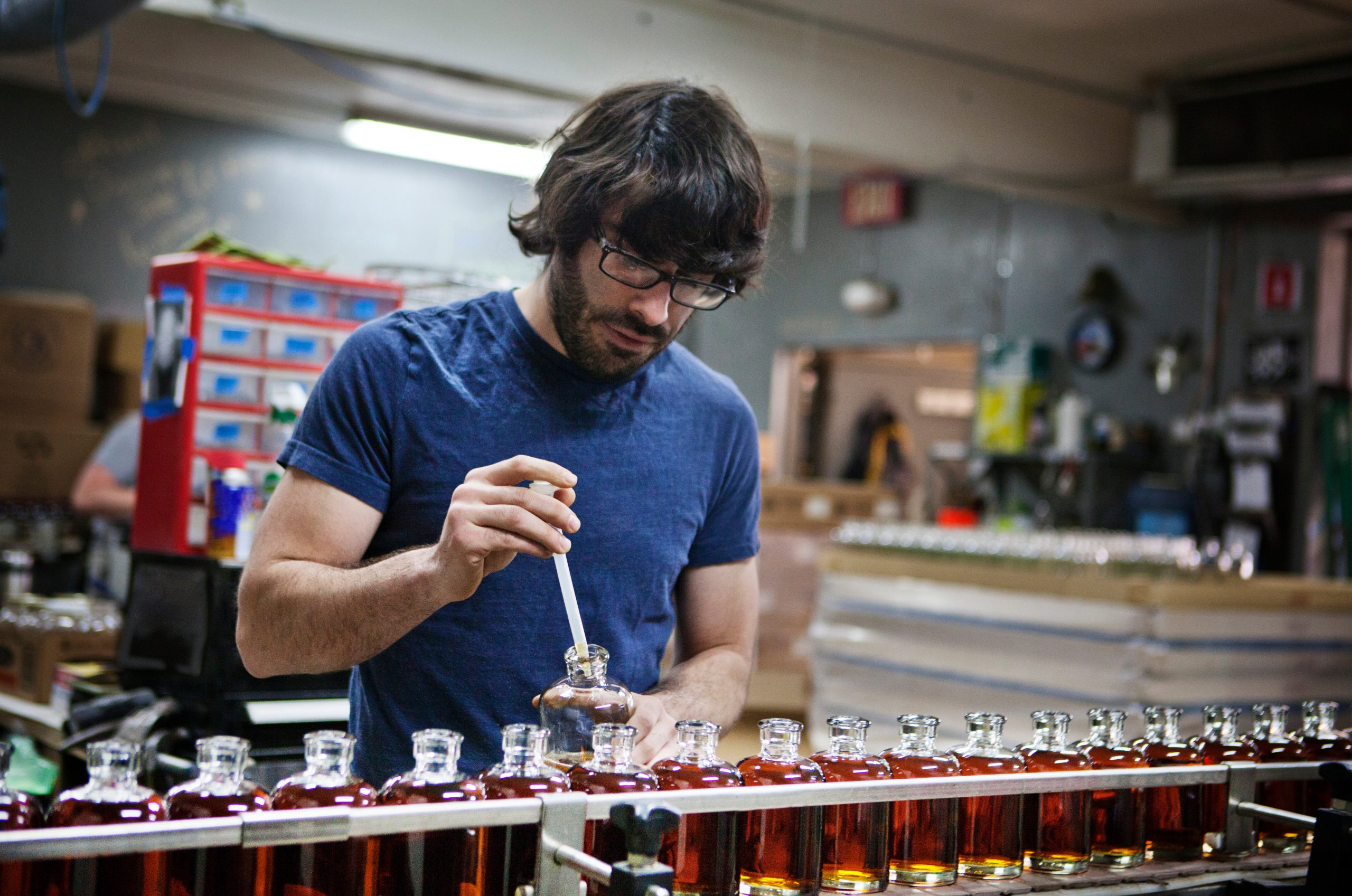 Pierre Reboul, maitre distillateur, responsable qualité